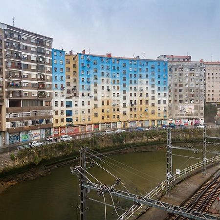 Old Bilbao Con Vistas A La Ria Bilbau Exterior foto