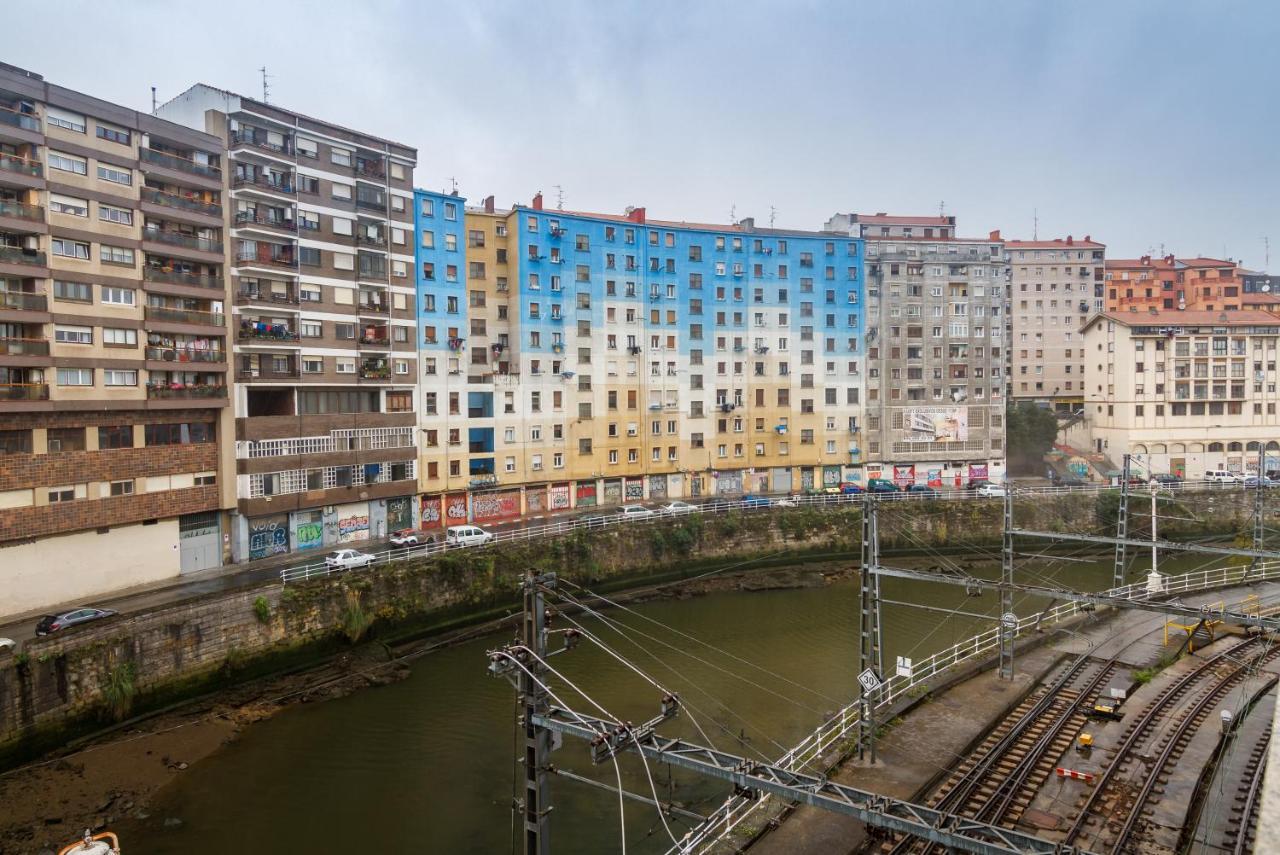 Old Bilbao Con Vistas A La Ria Bilbau Exterior foto